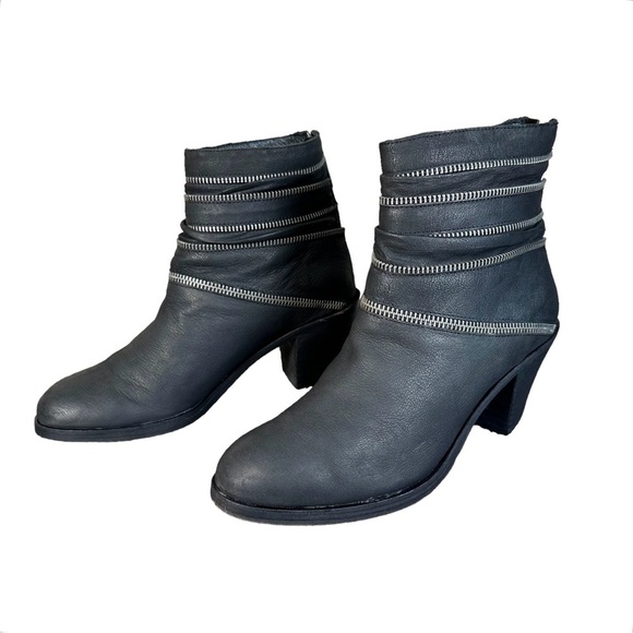 EILEEN FISHER Edgy Zip-Around Gunmetal Leather Boots - Picture 5 of 13